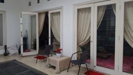 Rumah dijual dengan 5 kamar tidur di Cipete Utara, Jakarta