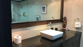 1 Bedroom Condo for sale in Nusa State Tower Condominium, Silom, Bangkok near BTS Surasak