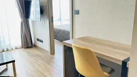 1 Bedroom Condo for rent in The Lofts Asoke, Khlong Toei Nuea, Bangkok near MRT Phetchaburi