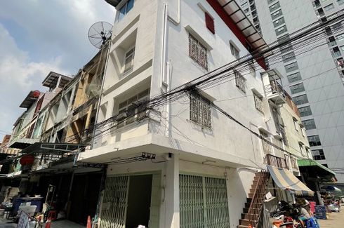 2 Bedroom Townhouse for rent in Bang Chak, Bangkok near BTS Bang Chak