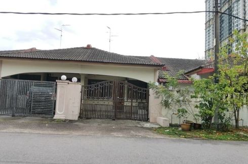 3 Bedroom House for rent in Taman Daya, Johor