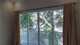 Rumah disewa dengan 4 kamar tidur di Padalarang, Jawa Barat