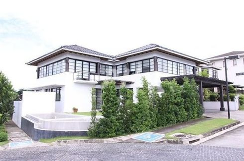 4 Bedroom House for sale in Pulong Santa Cruz, Laguna