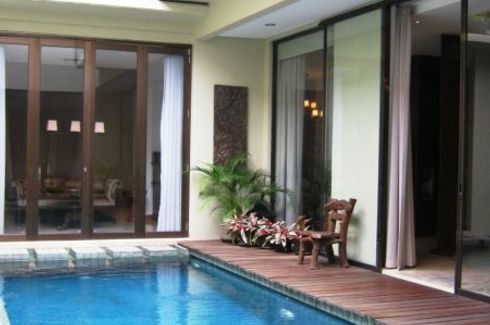 Townhouse disewa dengan 3 kamar tidur di Bangka, Jakarta