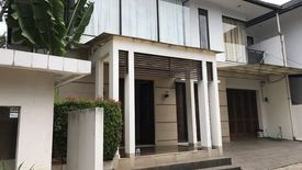 Rumah dijual dengan 4 kamar tidur di Alam Jaya, Banten