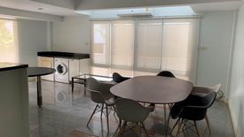 3 Bedroom House for rent in Khlong Tan, Bangkok near BTS Phrom Phong