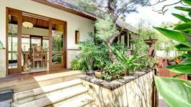 Rumah dijual dengan 5 kamar tidur di Angantaka, Bali
