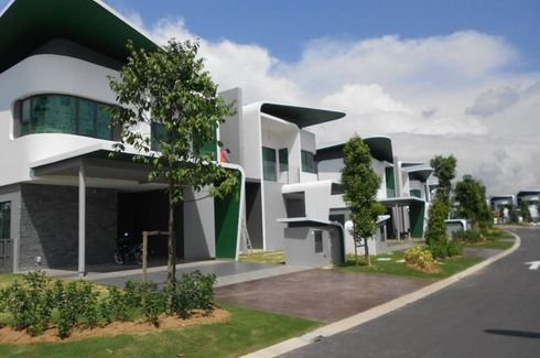 6 Bedroom House for sale in Sepang, Selangor
