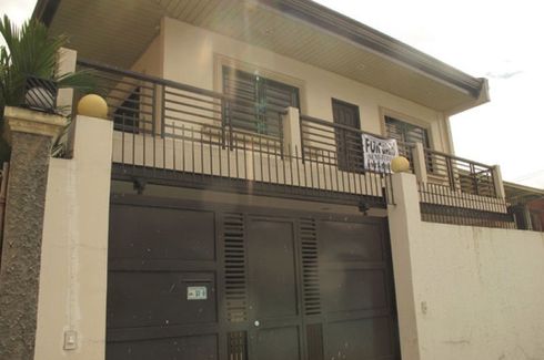 Townhouse for sale in Milagrosa, Metro Manila