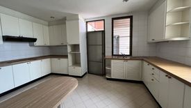 3 Bedroom Condo for rent in Sriratana Mansion 2, Khlong Toei Nuea, Bangkok near BTS Asoke