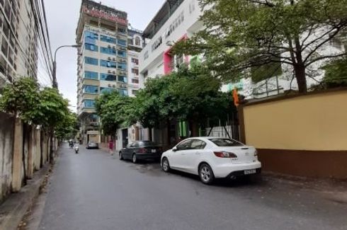 1 Bedroom Townhouse for sale in Dich Vong, Ha Noi