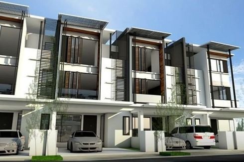 3 Bedroom Villa for sale in Bukit Pantai, Kuala Lumpur