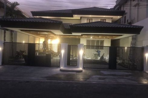 4 Bedroom House for sale in White Plains, Metro Manila