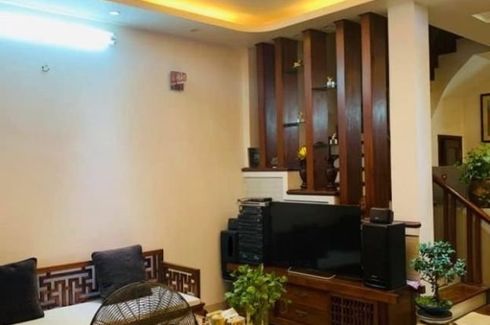 Cần bán nhà riêng 4 phòng ngủ tại Láng Hạ, Quận Đống Đa, Hà Nội