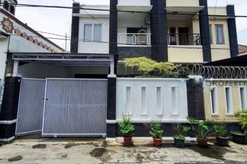 Rumah dijual dengan 3 kamar tidur di Cilandak Timur, Jakarta