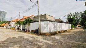 6 Bedroom House for sale in Nong Prue, Chonburi