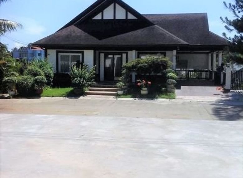 5Bedroom House for Sale in Royal Pines Matina Davao City 📌 House for