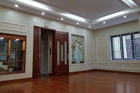 3 Bedroom House for sale in Tho Quan, Ha Noi
