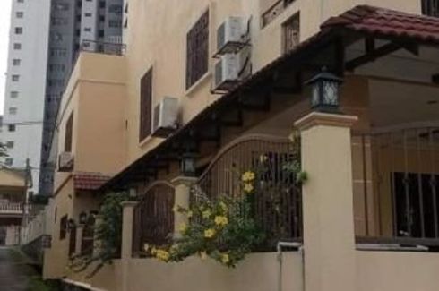 7 Bedroom House for sale in Taman Valencia, Selangor