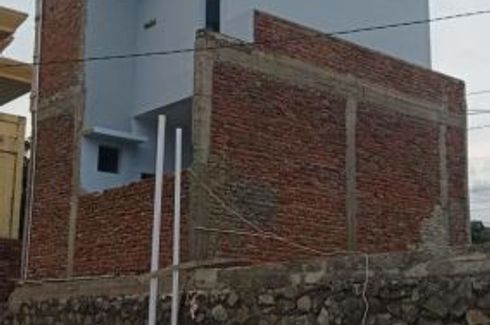 Rumah dijual dengan 2 kamar tidur di Cigugur Girang, Jawa Barat