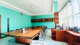 Komersial dijual dengan 4 kamar tidur di Balong Gede, Jawa Barat