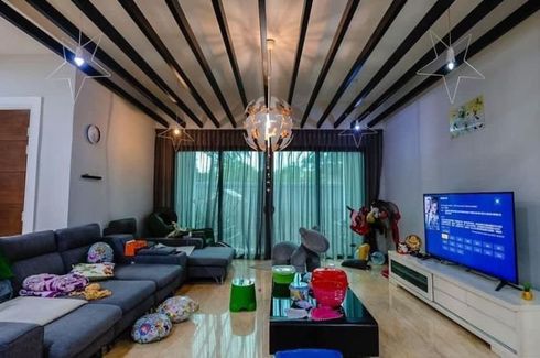 7 Bedroom House for sale in Serdang Heights, Seksyen 5, Selangor