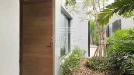 4 Bedroom House for sale in Khlong Tan Nuea, Bangkok