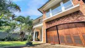 Rumah dijual dengan 4 kamar tidur di Pasar Minggu, Jakarta