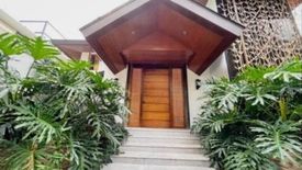 4 Bedroom House for sale in Bel-Air, Metro Manila