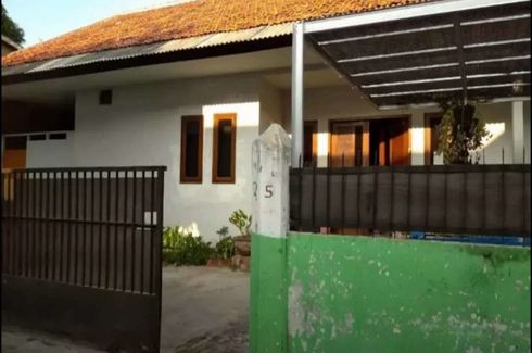 Rumah dijual dengan 5 kamar tidur di Cipete Utara, Jakarta