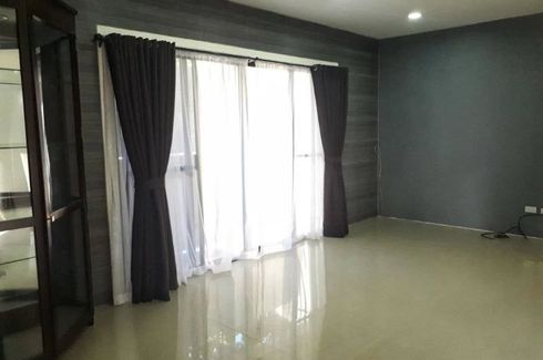 5 Bedroom House for rent in Culubasa, Pampanga