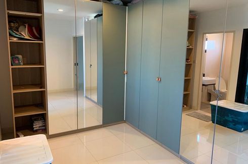 3 Bedroom Office for sale in Saphan Sung, Bangkok