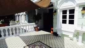 5 Bedroom Townhouse for sale in Phra Khanong Nuea, Bangkok