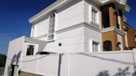 Villa dijual dengan 7 kamar tidur di Kebon Jeruk, Jakarta