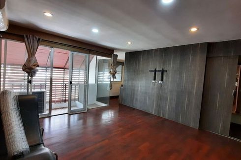 5 Bedroom Townhouse for Sale or Rent in Suan Luang, Bangkok near MRT Phatthanakan