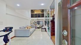 4 Bedroom Townhouse for sale in Khlong Tan Nuea, Bangkok