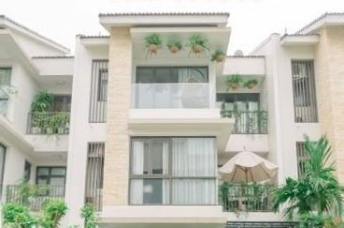 4 Bedroom Townhouse for sale in Thach Ban, Ha Noi