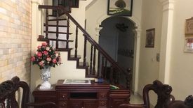 4 Bedroom House for sale in Xuan La, Ha Noi