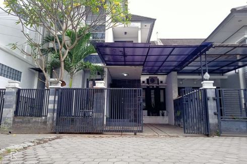 Rumah disewa dengan 4 kamar tidur di Argo Mulyo, Yogyakarta