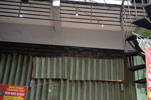 Komersial disewa dengan 1 kamar tidur di Kapasmadya Baru, Jawa Timur