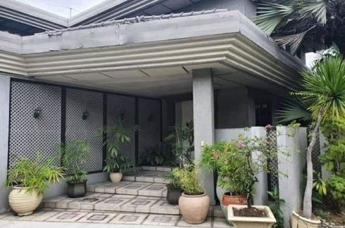 5 Bedroom House for sale in Addition Hills, Metro Manila