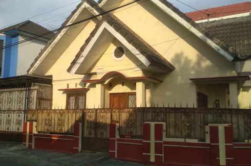 Rumah disewa dengan 3 kamar tidur di Sinduharjo, Yogyakarta