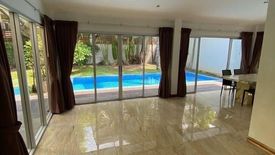 3 Bedroom Villa for rent in Khlong Tan Nuea, Bangkok