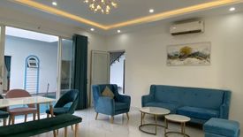 7 Bedroom House for rent in O Cho Dua, Ha Noi