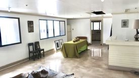 4 Bedroom Condo for sale in Urdaneta, Metro Manila near MRT-3 Ayala
