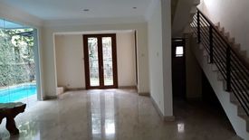 Rumah dijual dengan 4 kamar tidur di Menteng Dalam, Jakarta