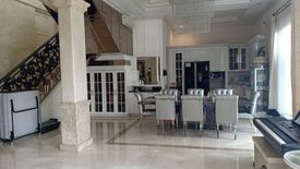 Rumah dijual dengan 4 kamar tidur di Alam Jaya, Banten