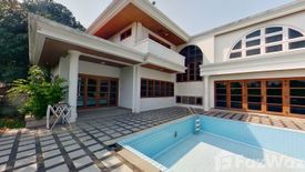 8 Bedroom House for sale in Bang Chak, Bangkok