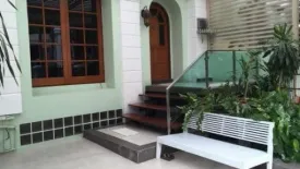 3 Bedroom Townhouse for rent in Langsuan, Bangkok near BTS Ratchadamri