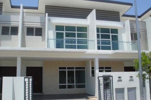 5 Bedroom Townhouse for sale in Bukit Pantai, Kuala Lumpur